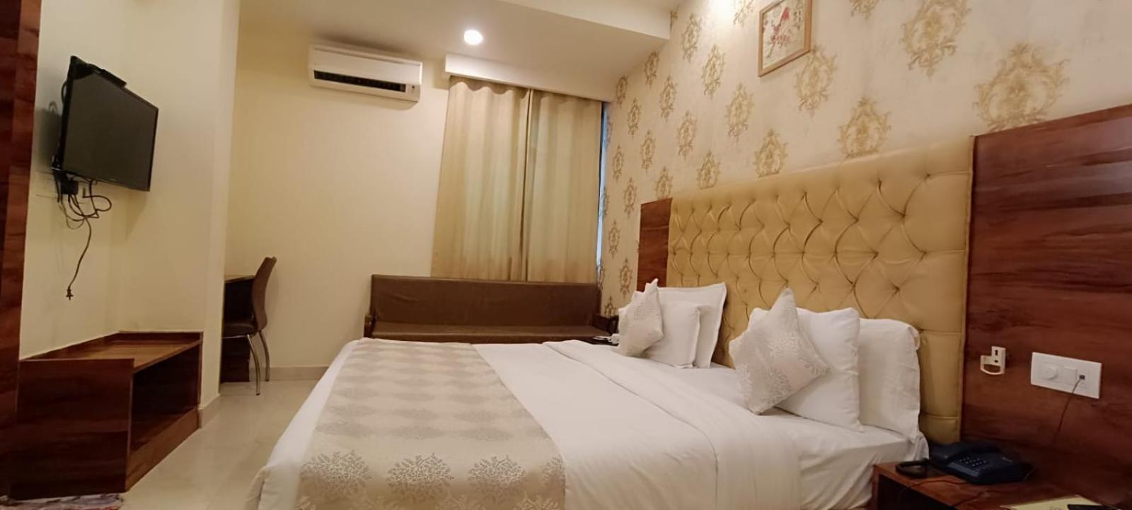 ניו דלהי A One Hotels By Ventus Hotels & Resorts- Delhi Airport מראה חיצוני תמונה
