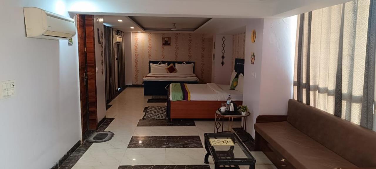 ניו דלהי A One Hotels By Ventus Hotels & Resorts- Delhi Airport מראה חיצוני תמונה